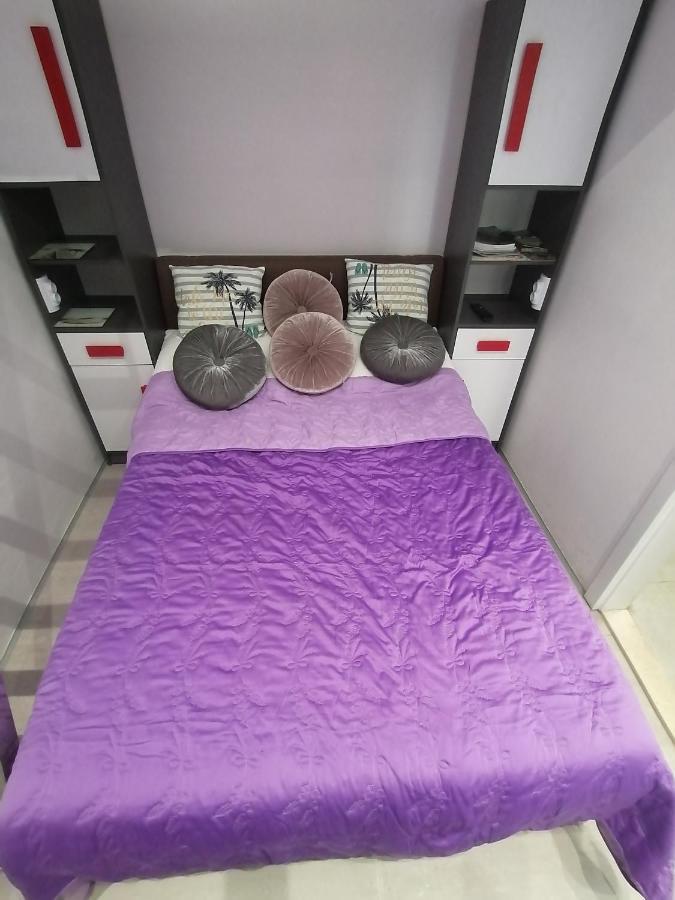 Apartment Rose By The Beach & Tennis Courts 스플리트 외부 사진