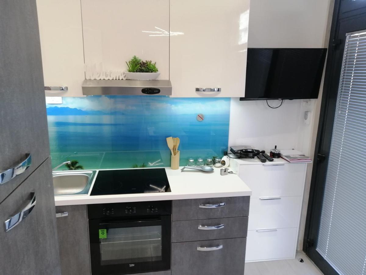 Apartment Rose By The Beach & Tennis Courts 스플리트 외부 사진